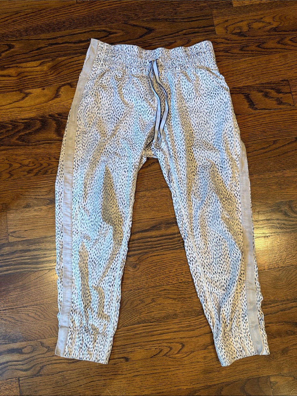 lululemon athletica White Speckle Joggers with Cream Side Stripe